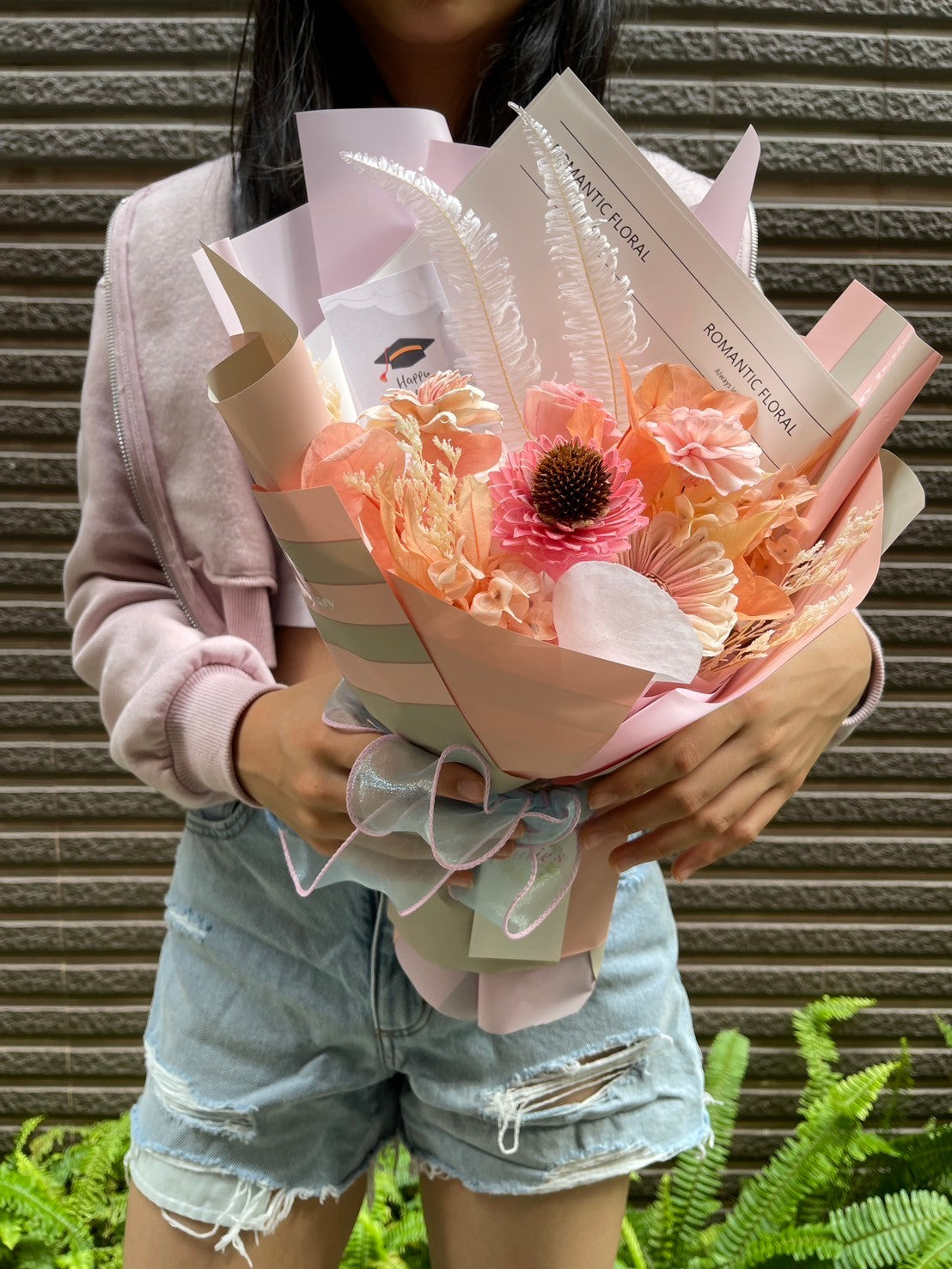 畢業花束-中型約30*40(寬高)