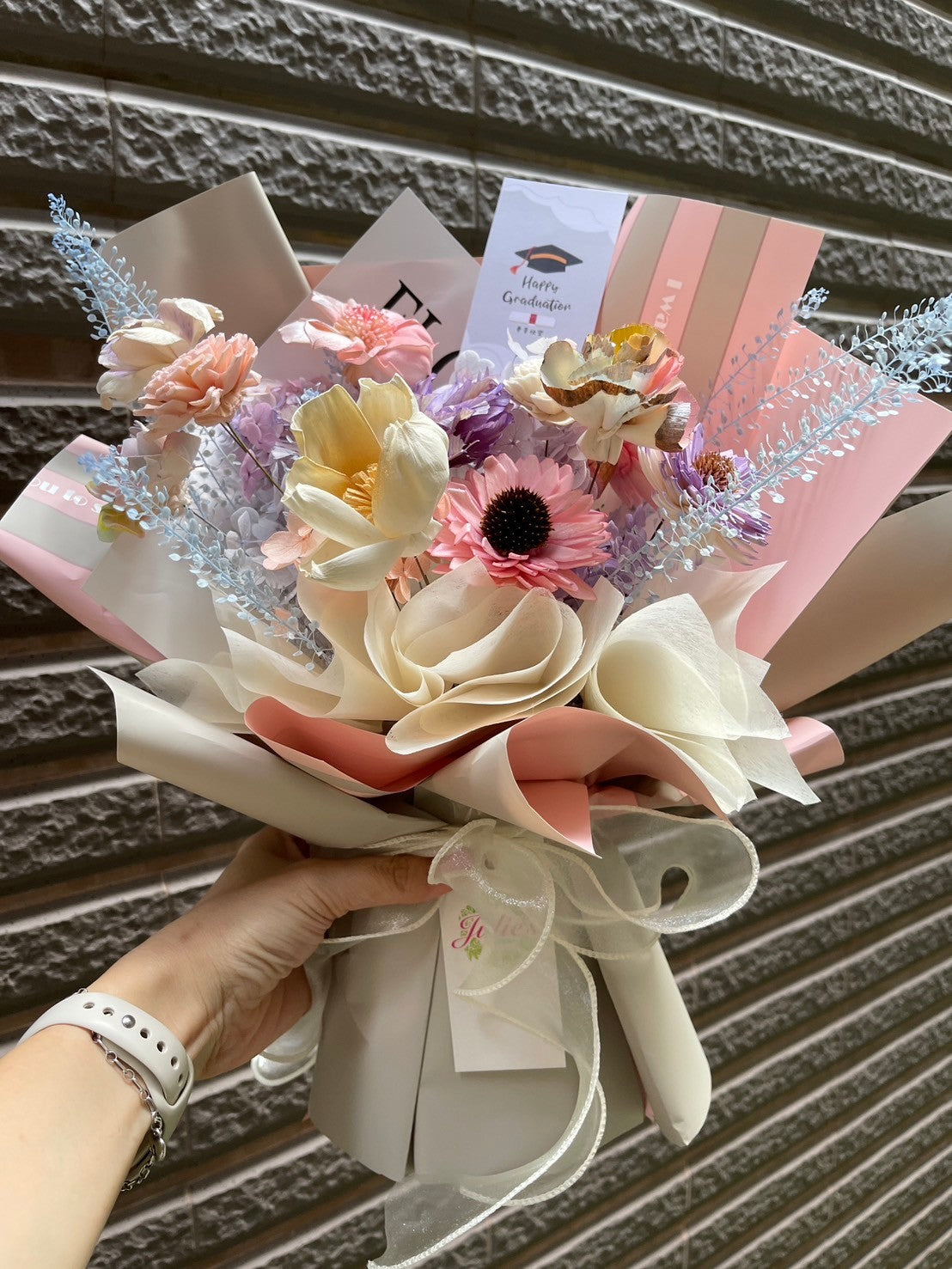 畢業花束-中型約30*40(寬高)